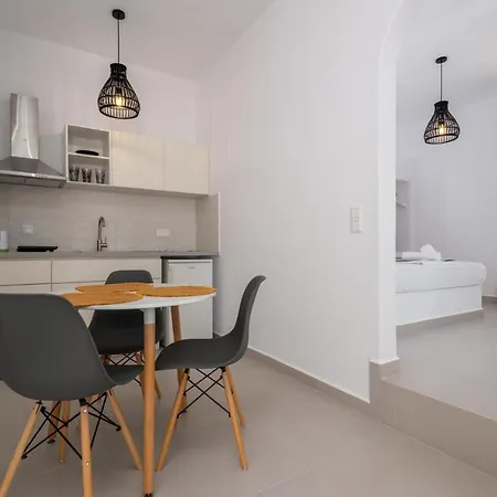 מלון דירות Althea Paros 3*